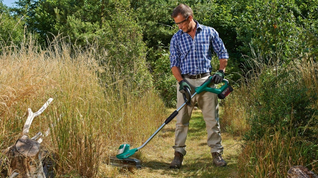 Акумуляторний тример BOSCH AdvancedGrassCut36 без акб і з/п (0600878N04)
