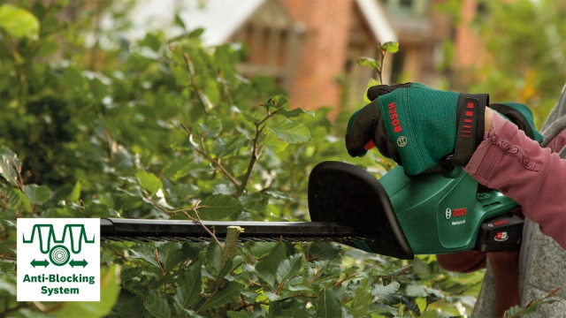 Кущоріз акумуляторний BOSCH EasyHedgeCut 18-45 без акб і з/п (0600849H03)