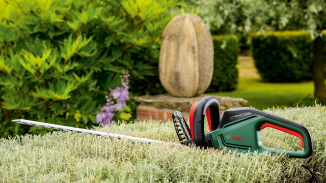 Кущоріз електричний BOSCH UniversalHedgeCut 50 (06008C0501)